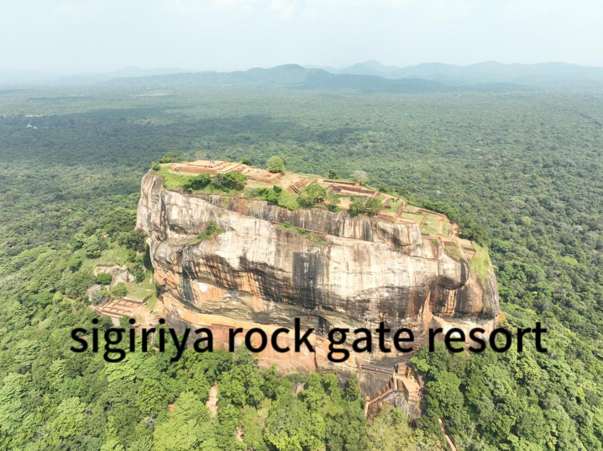 Sigiriya Rock Gate Tree House Hotel Luaran gambar